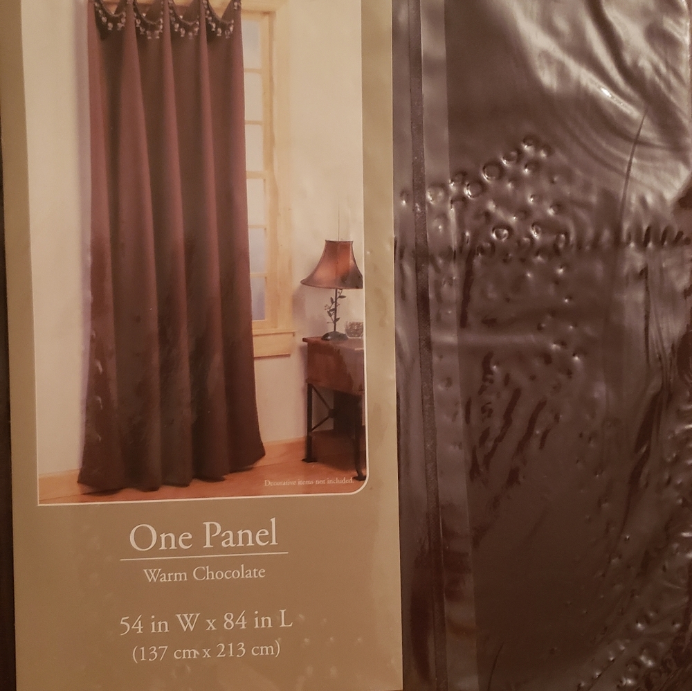 Curtains - Picture 2 of 5